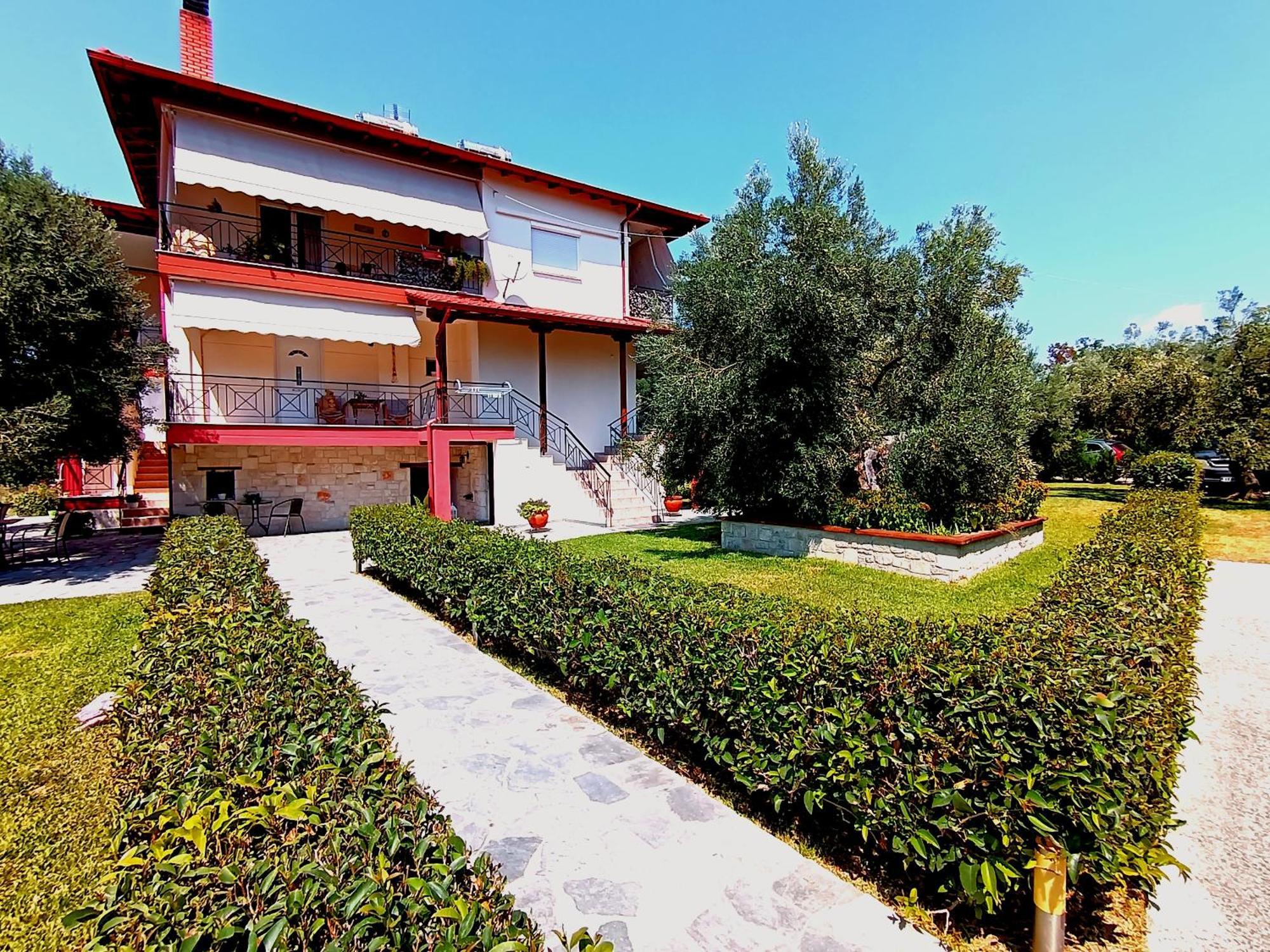 Giorgos Apartments. Skála Foúrkas Екстериор снимка