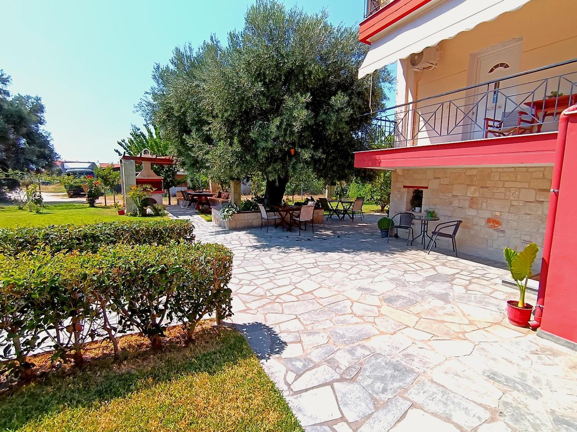 Giorgos Apartments. Skála Foúrkas Екстериор снимка